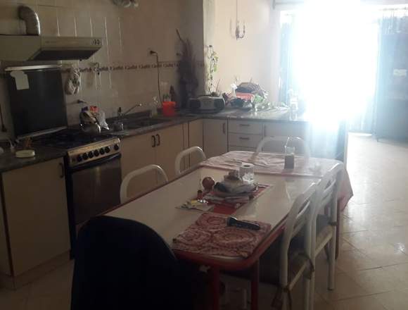 SE VENDE-IMPORTANTE CASA EN CATAMARCA