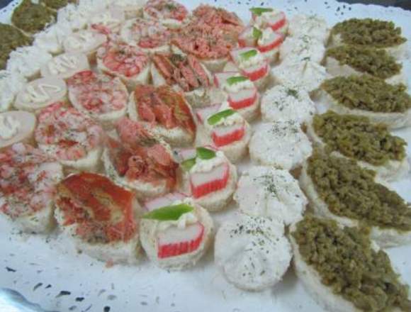 servicio de catering banquetes canapes cebiche  