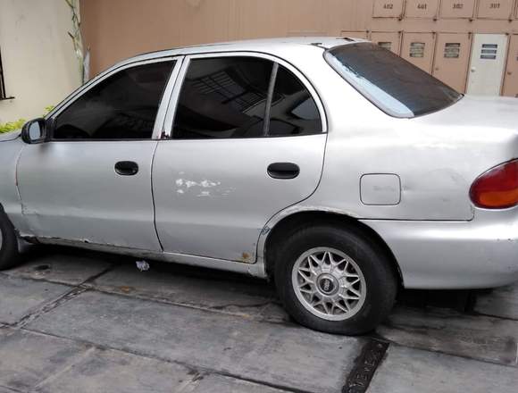 Vendo Auto Hyundai año 1995