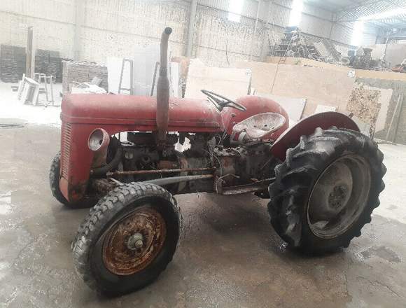 Figura Tractor "Harry Ferguson" de los años 30's