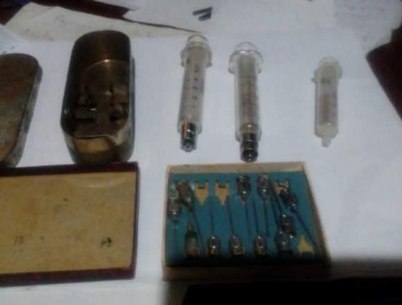 kit 3 inyectadoras antiguas con agujas