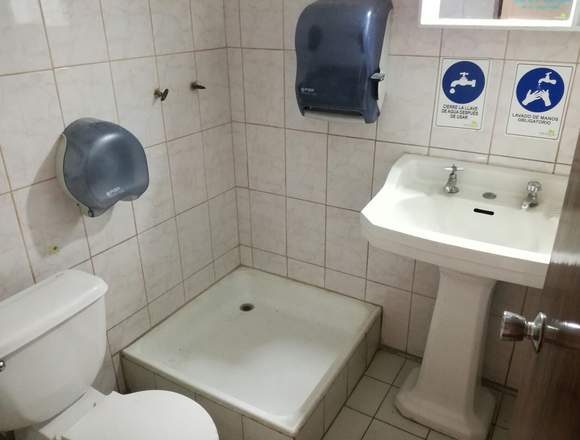 Oficina Barros 215 con 6 privados y 2 baños