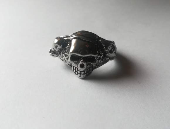 Anillos de calavera de acero quirurgico