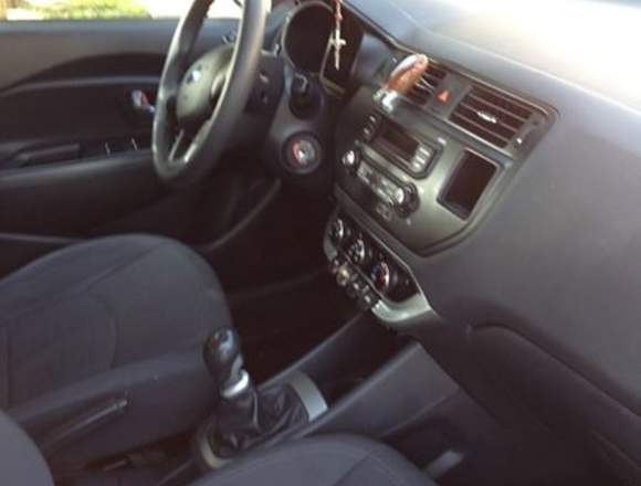 Kia   Rio  5    FULL