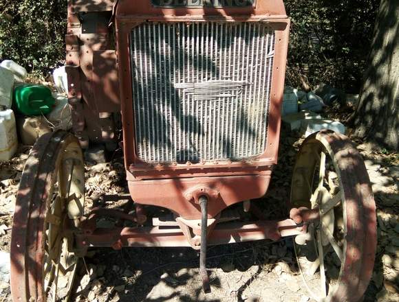 Vendo tractor de colección