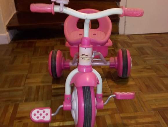 VENDO HERMOSO TRICICLO Y ANDADOR PARA BEBE Y NIÑA