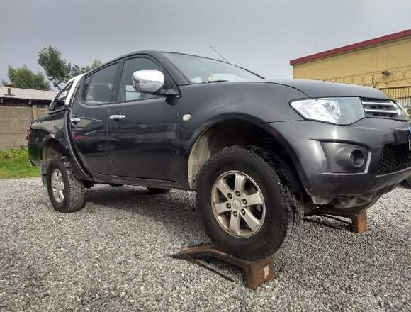 MITSUBISHI L200 KATANA CR 2.5   AÑO 2015 