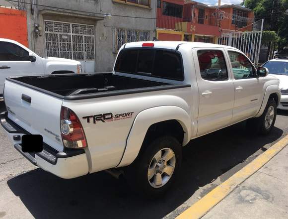 TOYOTA TACOMA 2015 FULL EQUIPO