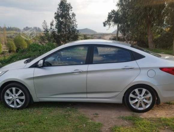 Hyundai accent Full RBGls 65km, 2013,conversable  