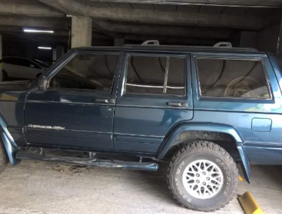 CAMIONETA JEEP CHEROKEE  AZUL