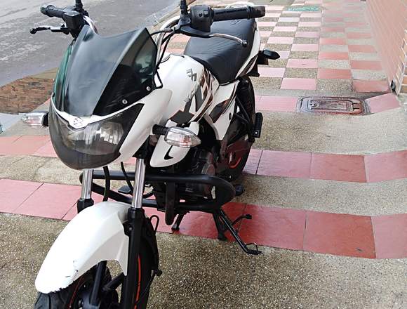 MOTO XCD 125 BAJAJ MODELO 2011