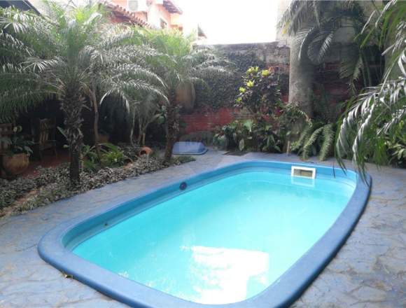 OFERTA!!! HERMOSA CASA CON PISCINA EN LUQUE