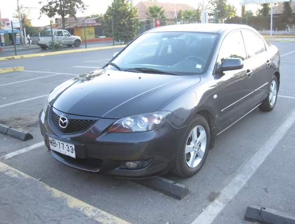 Vende su dueño Mazda 3