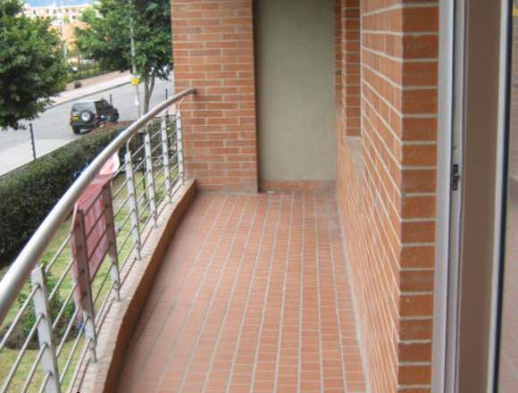 SE VENDE APARTAMENTO EN TORRES DE SEVILLA