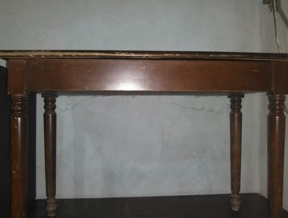 Silla para piano de madera