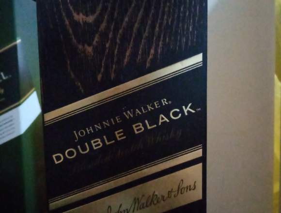 Double Black Johnnie Walker 750 ml 