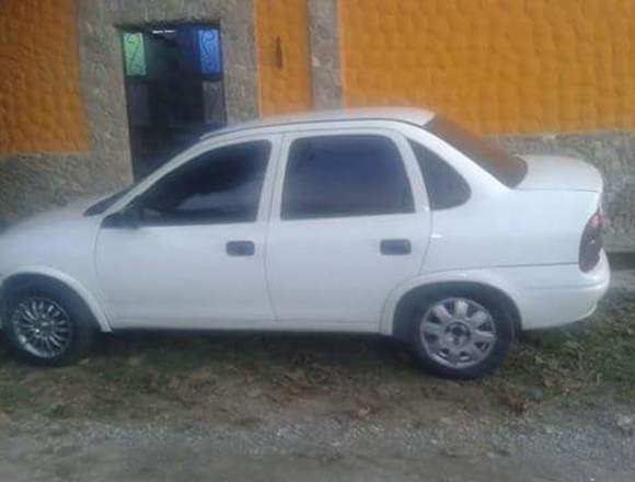 vendo mi corsa en muy buenas condiciones