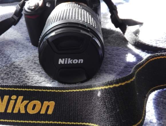 Camara Nikon nueva con lente original