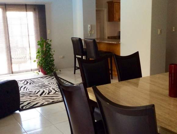 Se vende amplia casa en Residencial San Marino