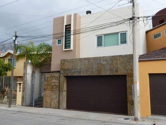 Se vende amplia casa en Altabrisa