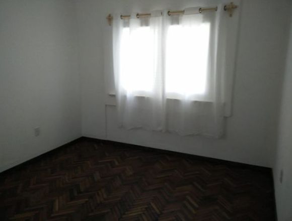 Apartamento acogedor totalmente renovado .V. Dueño