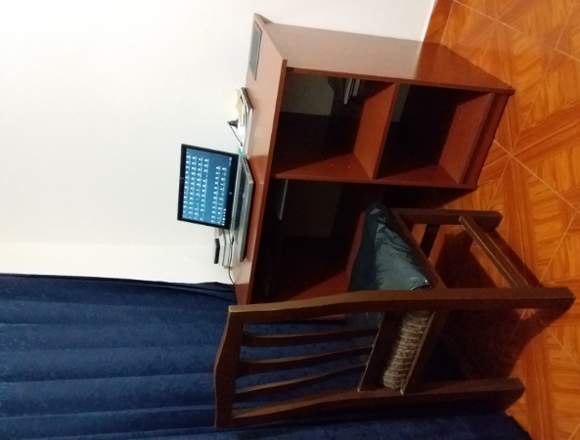 VENDO ESCRITORIO, PRECIO NEGOCIABLE - PAGO EN EFEC