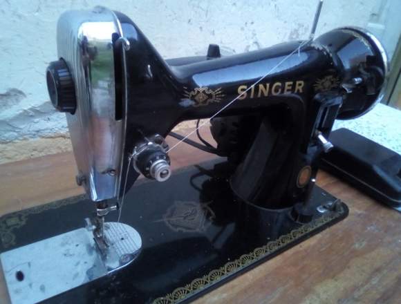 MAQUINA DE COSER SINGER