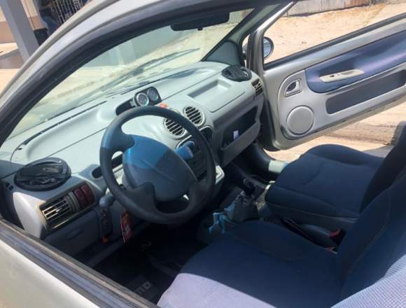 Vendo Renault tino NUEVO año 2006 