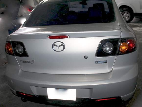 Se vende Mazda 3 Chocado.