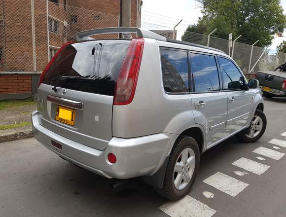 Nissan X-Trail Japonesa, Versión de Lujo