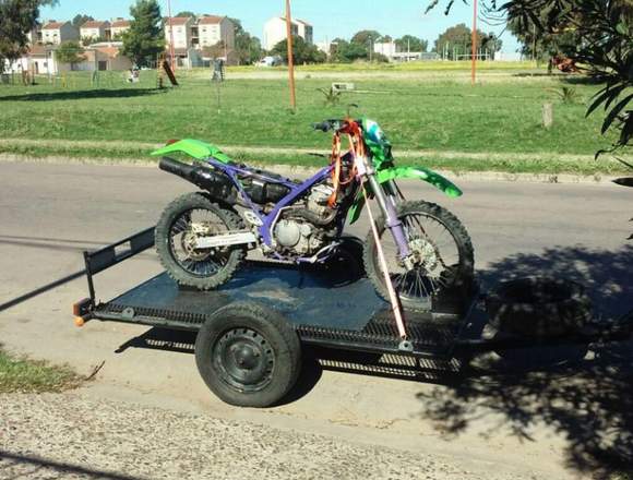 Vendo carro para motos o cuatris ..