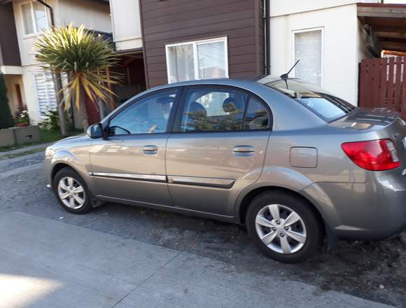 Auto kia 2011, 77000 km