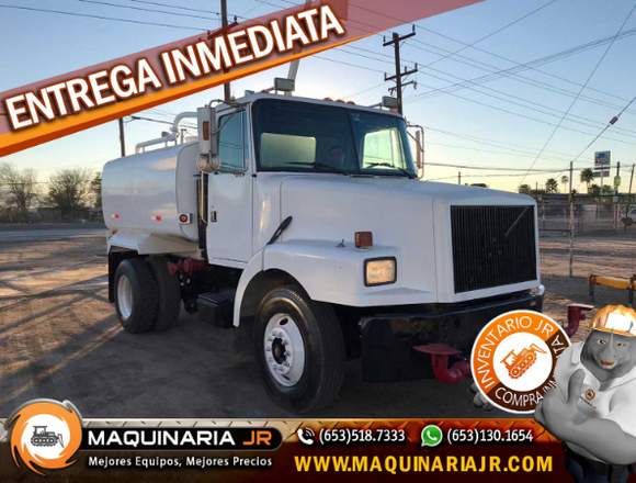 Pipa de agua 1997 Volvo maquinaria JR