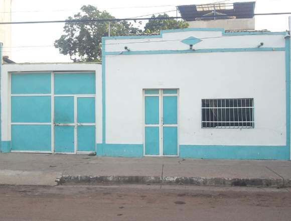 VENDO CASA EN ZONA COMERCIAL/MERCADO PTO LA CRUZ 