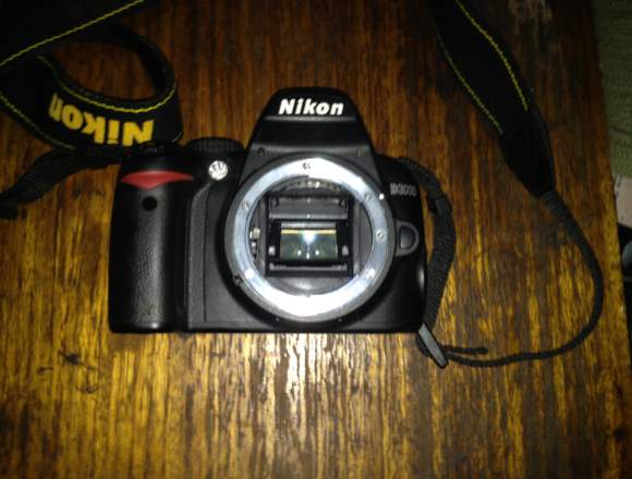 Cámara Nikon D3000 !