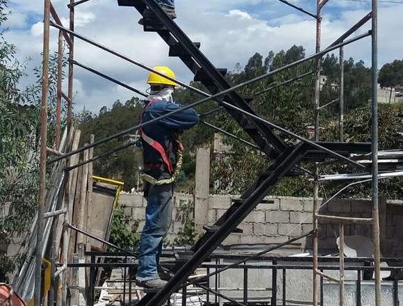 Andamios con escaleras de Evacuación 02-3261089