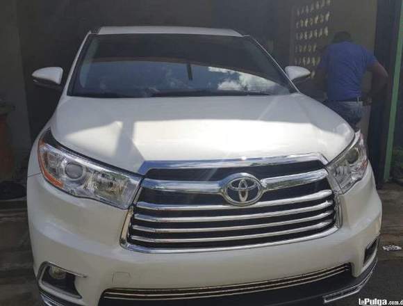 vendo toyota highlander 2015 recien importada  