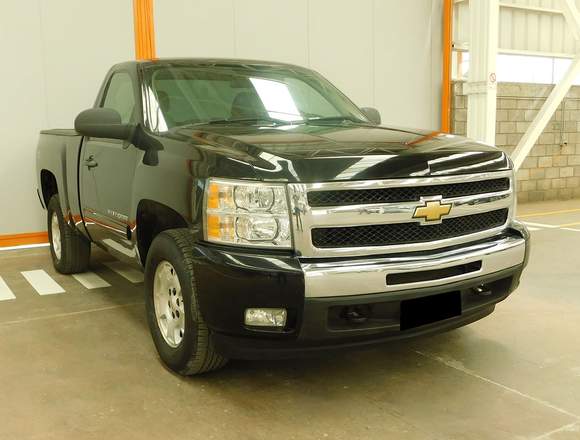 CHEVROLET SILVERADO AÑO 2013 