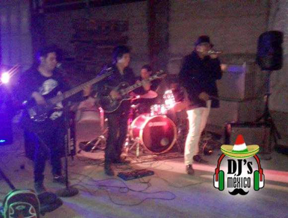 GRAN BANDA DE ROCK EN IZTAPALAPA!