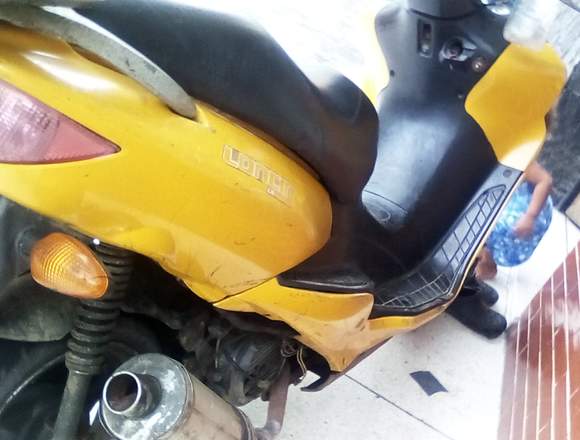 Vendo moto loncin,en buen estado