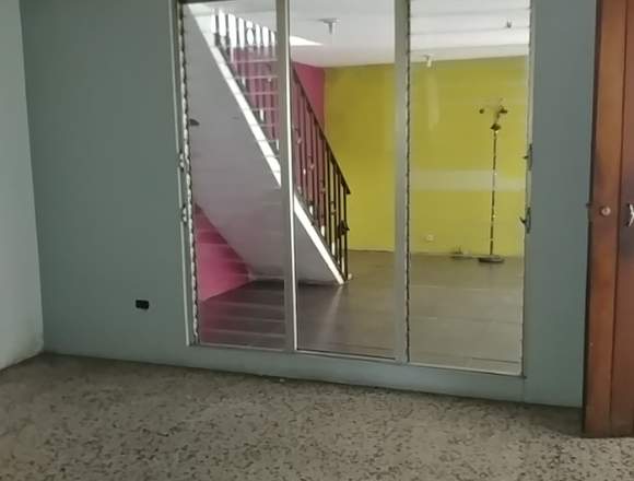 Casa en venta en Prados de Monte María, Zona 12