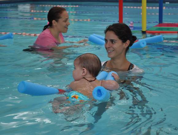 Clases de Natación papás con bebés (Matronatación)