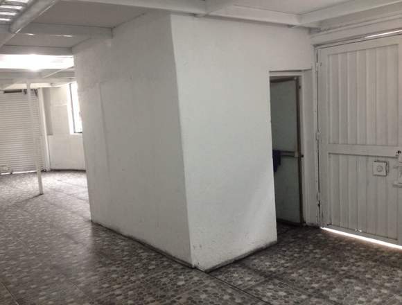 Arriendo local comercial bodegas oficinas ubicado