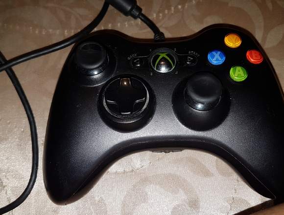 Xbox 360 E +un control + 17 juegos