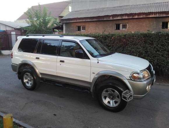 MITSUBISHI MONTERO SPORT 2005 FULL 4x4