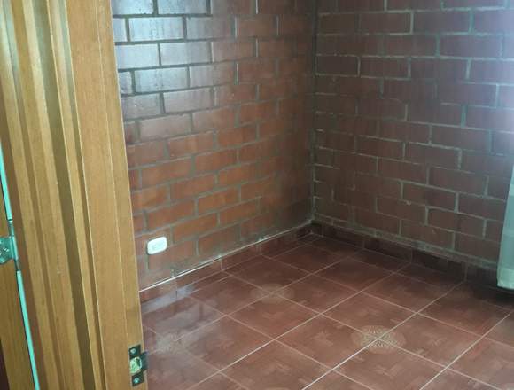 ARRIENDO APTO QUINTO PISO GARDENIA 1