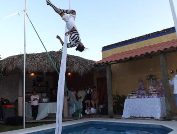 Show de Danza Aérea para ambientar fiestas 