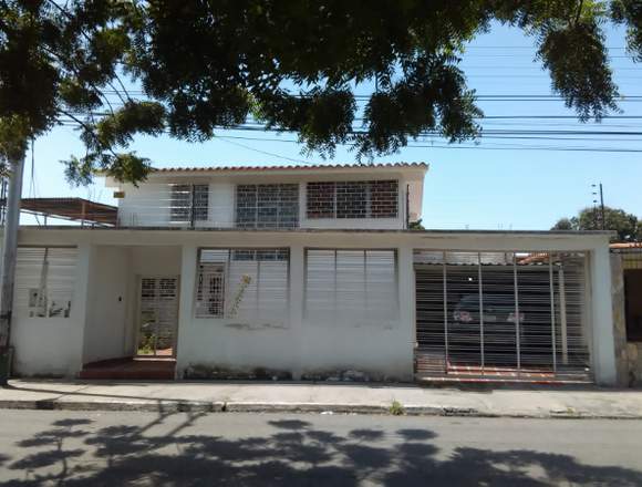 CASA URB. FUNDACION MENDOZA, AV. FUERZAS AEREAS