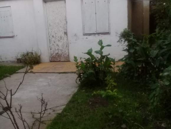 Vendo casa para reciclar con garage