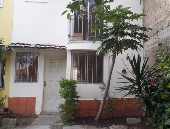 Vende Casa Fraccionamiento Bosque de los Encinos 